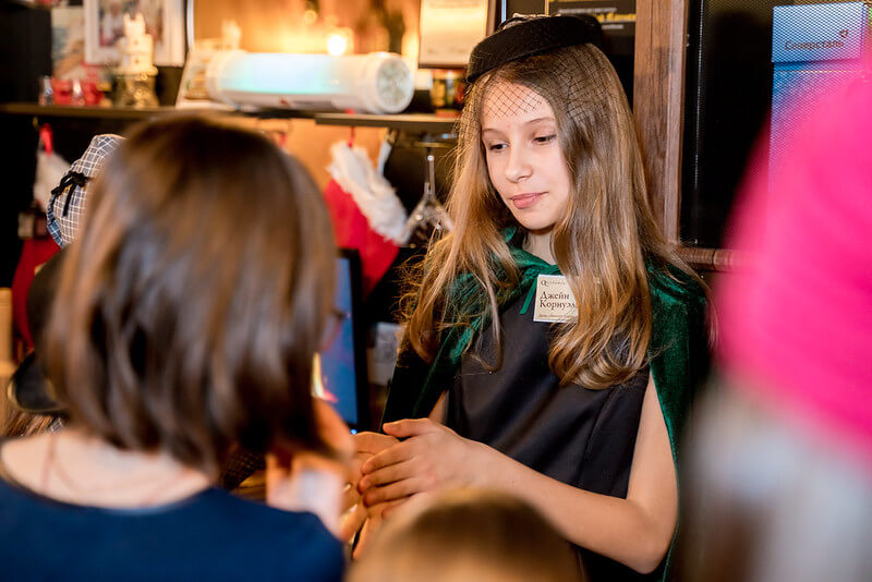 Как необычно отметить 8 марта в школе вместе с Квесторией в Ижевске