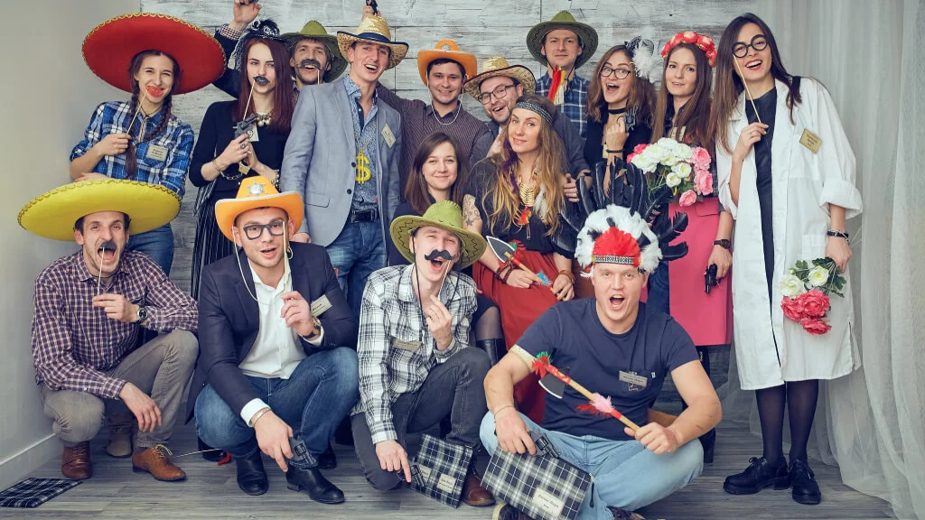 Квест на День рождения компании: пора усмирить нравы Дикого Запада